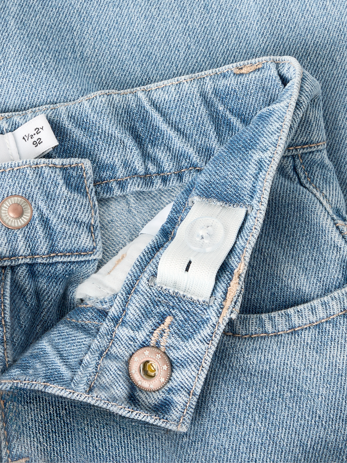 model_shot-front_full